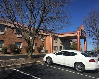 Derby Inn & Suites - Nicholasville