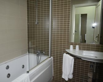 Hotel La Colina - Geria - Bathroom