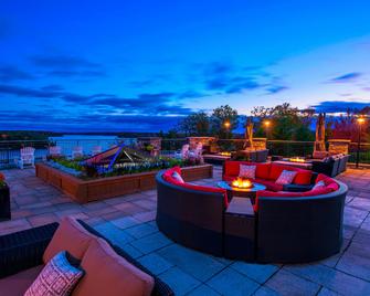 JW Marriott The Rosseau Muskoka Resort & Spa - Muskoka Lakes - Pool