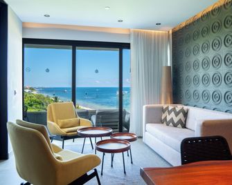 The Fives Oceanfront - Puerto Morelos