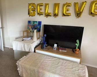 Furnished room near Auckland Airport - Mangere