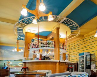 Hôtel-Restaurant Le Lac - Malbuisson - Bar