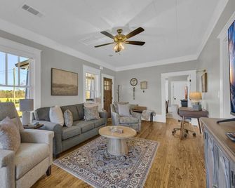 The Eddie At Mount Carmel- Peaceful, Sleeps 4 - Monroe - Huiskamer