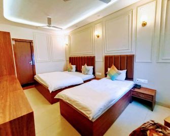 Hotel Ganga Azure@ Har Ki Pauri Road - Haridwar