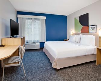 Spark by Hilton Walker Grand Rapids North - Walker - Спальня