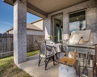 Texas Gem Home Office and Patio, Near Lake Houston - Porter - Patio