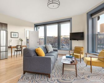 The Courier Hotel - Salem