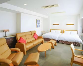 Smile Hotel Sakurambo Higashine - Higashine - Habitación