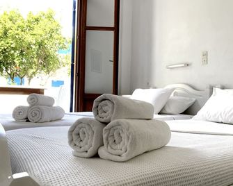 Helliniko Studios - Adults Only - Parikia - Habitación
