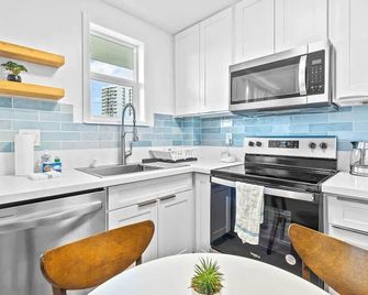 Fabulous Renovated Honolulu Loft with A/C - Honolulu - Cuina