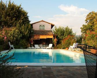 B&B with pool, only one step away from Assisi - Ospedalicchio - Pool