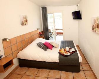 Hotel Des Calanques - Cassis - Bedroom
