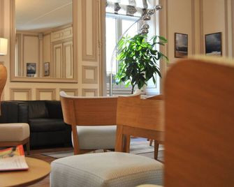 Hôtel de l'Europe - Poitiers - Obývací pokoj