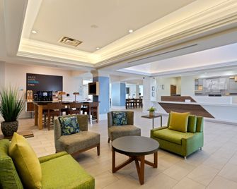 Holiday Inn Express Hauppauge-Long Island By IHG - Hauppauge - Edificio