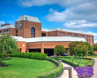 Crowne Plaza Providence-Warwick Airport - Warwick - Building