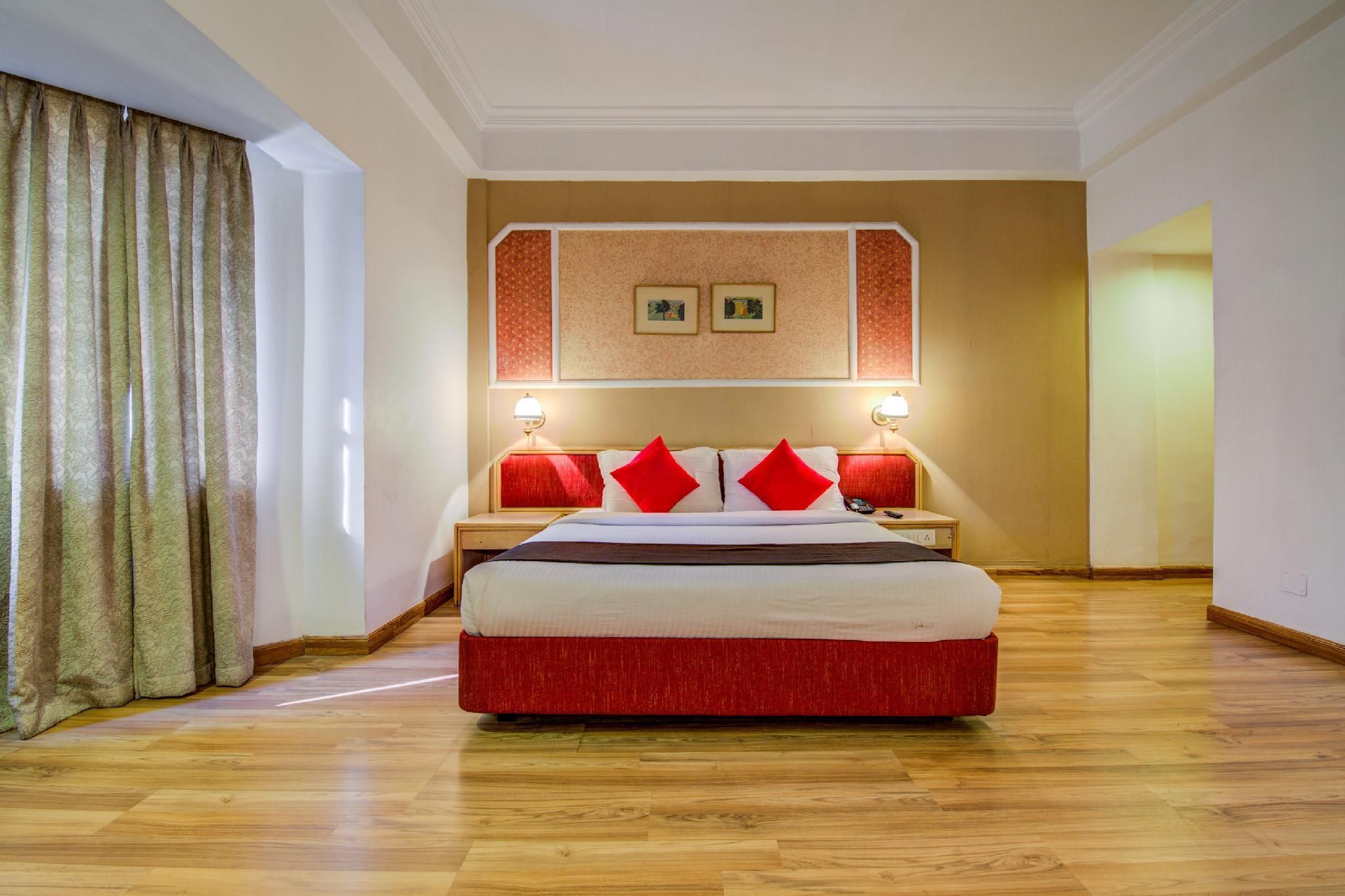 Capital O 1399 Hotel Yuvraj Palace - Ranchi - Bedroom