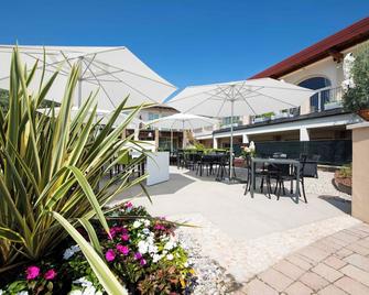 Lake Garda Resort - Moniga del Garda - Innenhof