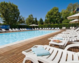 Hotel St. Moritz - Bellaria-Igea Marina - Uima-allas