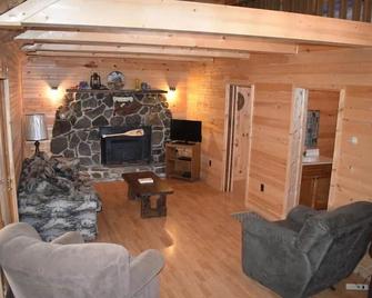 No Wake Zone - Jamestown - Living room