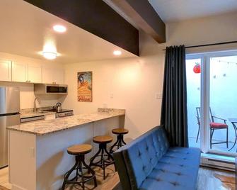 New Listing -- Modern on the Mtn -- Steps to Ski! - Steamboat Springs - Cocina