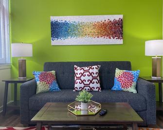 360° Terrace View King Beds Self Check-In Wifi W/D - Indianapolis - Living room