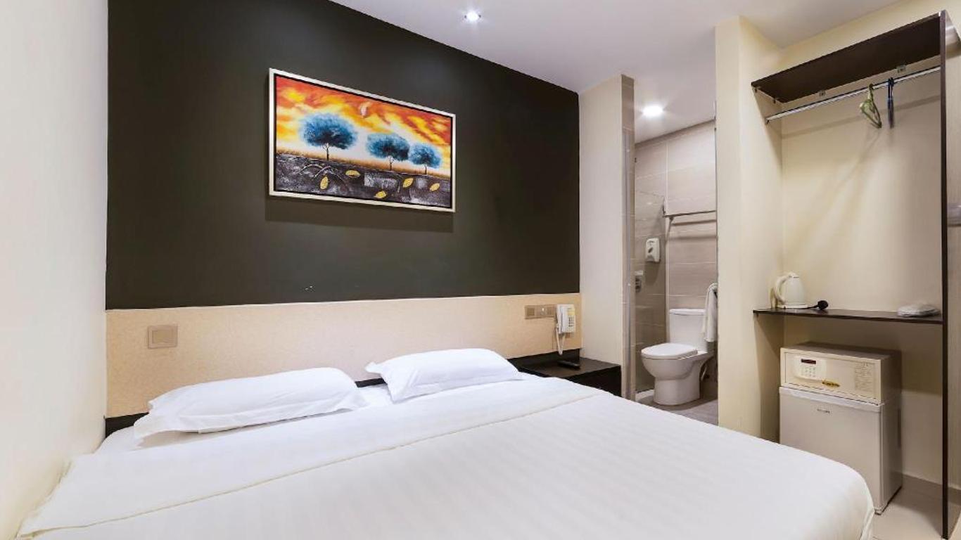 One Avenue Hotel