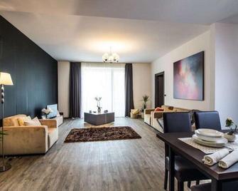 Silver Mountain Resort & Spa - פויאנה ברשוב - סלון