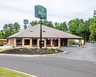 Quality Inn - Stockbridge - Rakennus