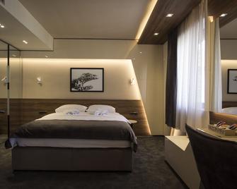 Boutique 25h By Eva Stay 018 - Niš - Bedroom