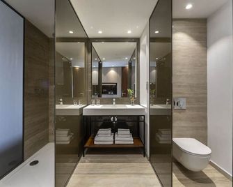 Aliathon Ionian - Pafos - Baño