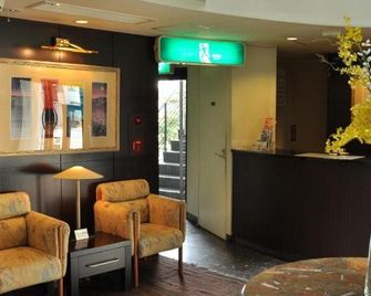 Hotel West Numazu - Numazu - Front desk