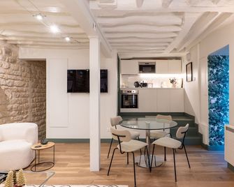 Veeve - A Story in Stone - Paris - Dining room