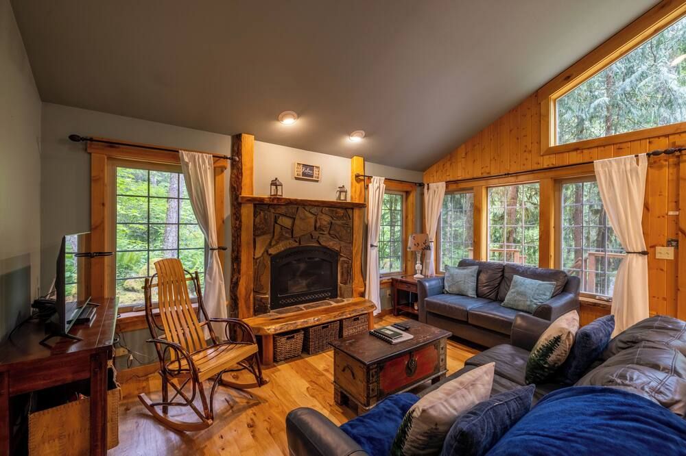 Copper Creek Inn, Cabins and Lodge - Ashford - Wohnzimmer
