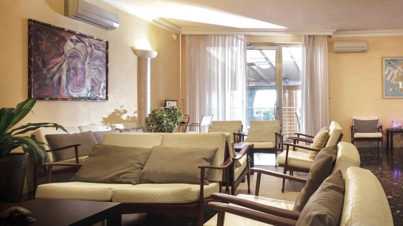 هوتل تروبيكال