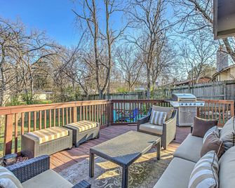 Chic 4 Bdr For 9 Near Dt & Mins To Lady Bird Lake! - 오스틴 - 발코니
