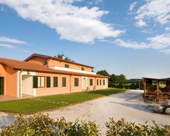 Agriturismo Cascina Roveri - Monzambano - Building