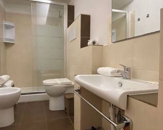 Mare Nostrum Petit Hotel - Pozzallo - Baño
