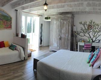 Mas Du Cadranier - Volx - Habitación