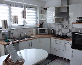 Travel Homes Spacieux Et Paisible Parkin - Illzach - Cuisine
