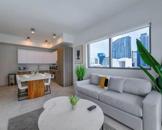Condo with Amazing Views in the Heart of Brickell - Miami - Huiskamer