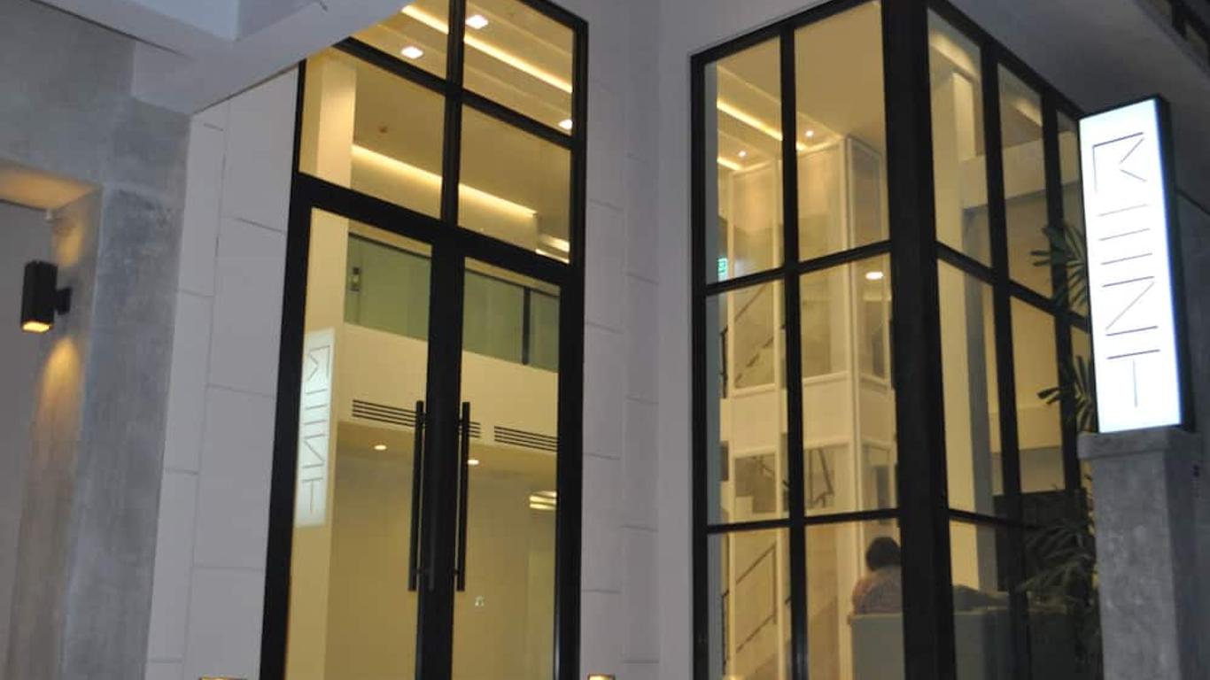 ريزت بانكوك - هوستل