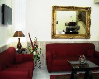 Hotel New Baby - Caserta - Sala de estar