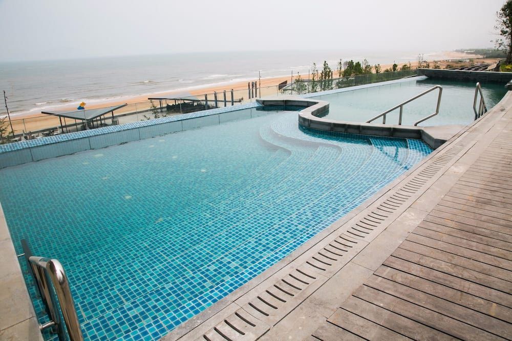 Mangrove Tree Resort World Qingdao - Qingdao - Piscina