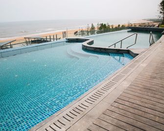 Mangrove Tree Resort World Qingdao - Qingdao - Piscina