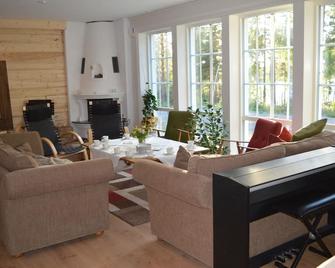 The perfect big family-house in Astrid Lindgren's Småland! - Vetlanda - Huiskamer
