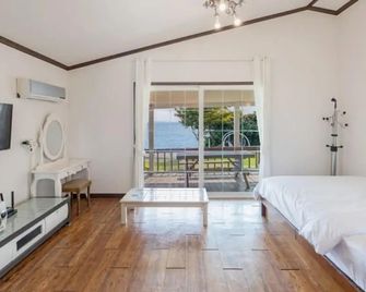 Taean Human Bali Pension - Taean - Habitación