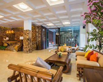 Nightbazaar Inn Hotel - Chiang Mai - Lobby