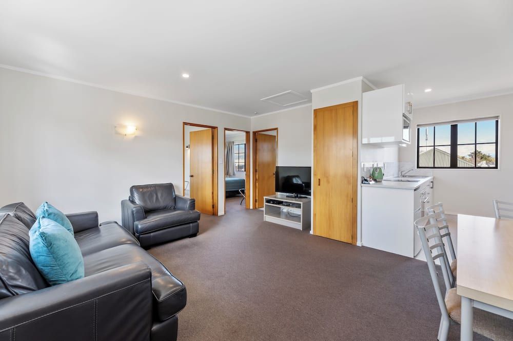 نايتسبريدج كورت موتور لودج - بلينهيم - غرفة معيشة