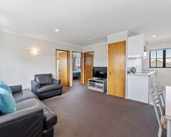 نايتسبريدج كورت موتور لودج - بلينهيم - غرفة معيشة