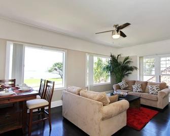 Amazing Ocean View Villa 2 with over 200 web reviews! - Long Beach - Wohnzimmer